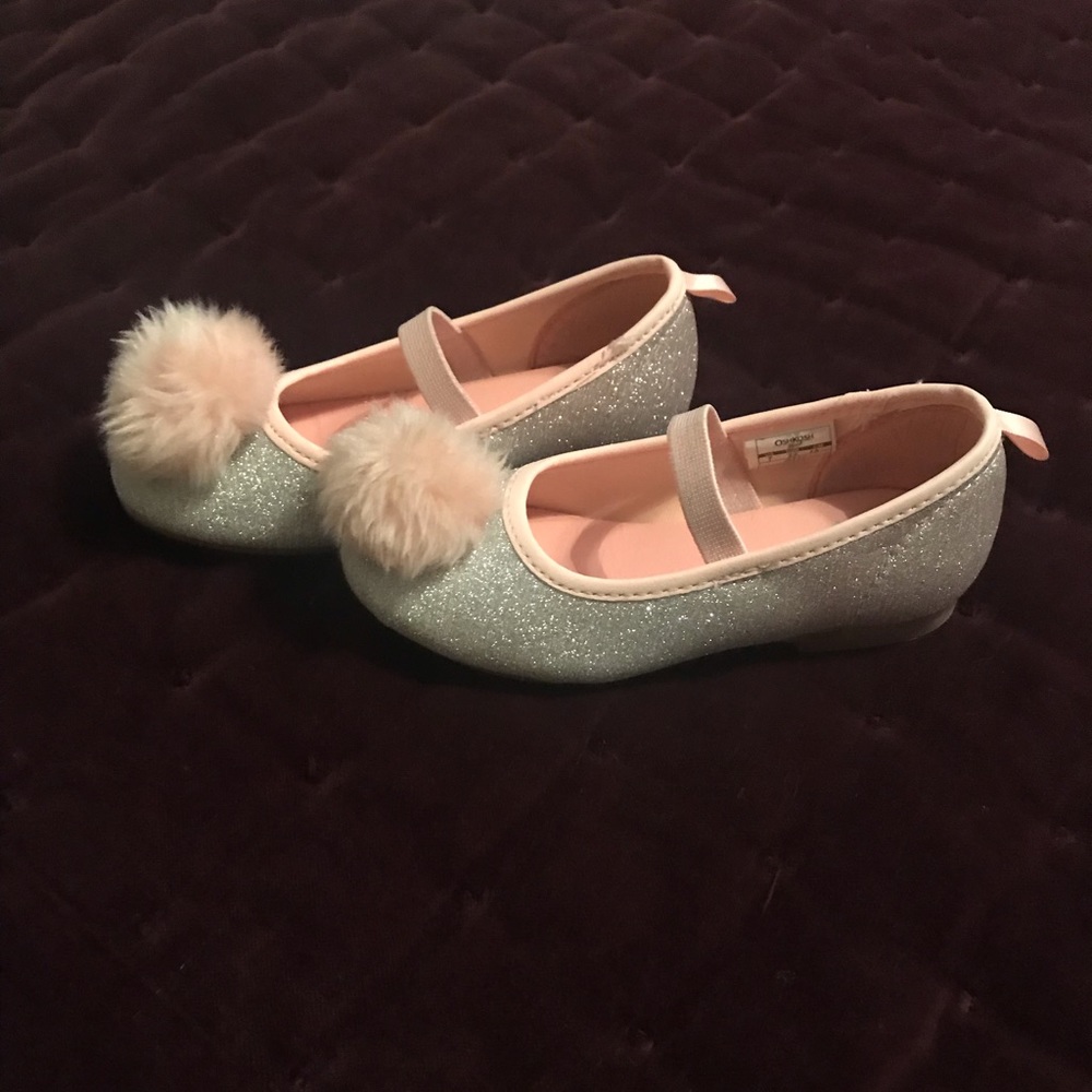 ****SOLD**** OshKosh Toddler Size 7 Flat